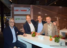Wim Beckers, Martin van Meurs, Sjaak van der Meer en Aad de Koning in de stand van Lek/Habo en VTI Horst.